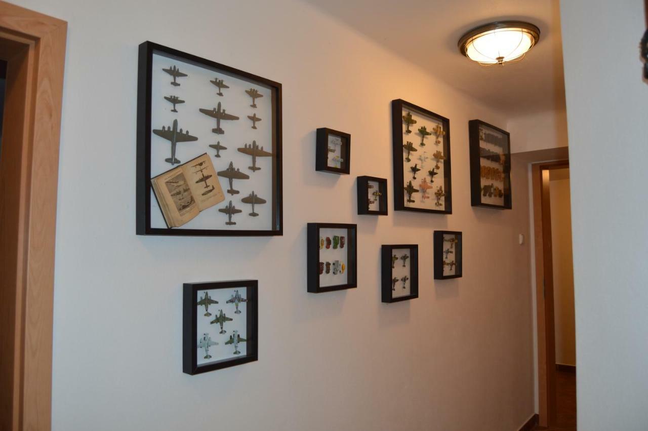 Budyne Apartment Budyne nad Ohri Bagian luar foto
