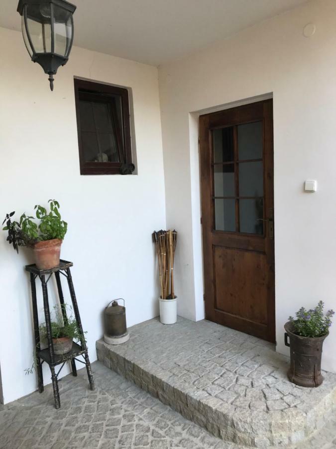 Budyne Apartment Budyne nad Ohri Bagian luar foto