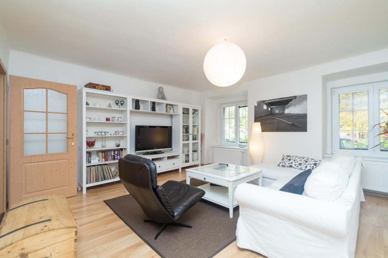 Budyne Apartment Budyne nad Ohri Bagian luar foto