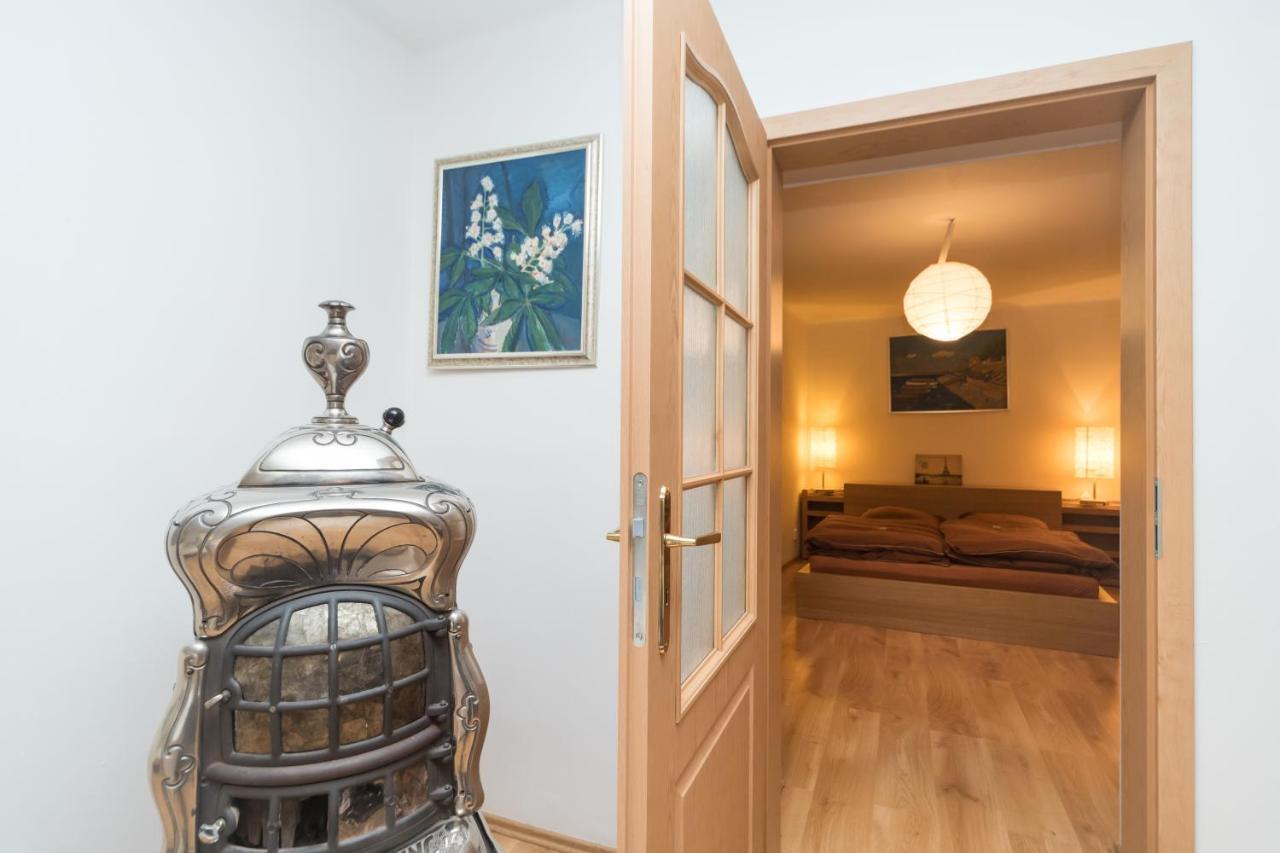 Budyne Apartment Budyne nad Ohri Bagian luar foto