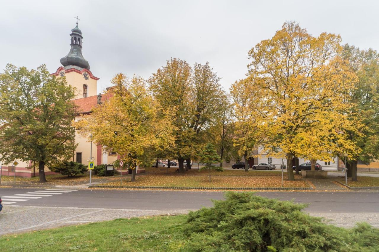 Budyne Apartment Budyne nad Ohri Bagian luar foto